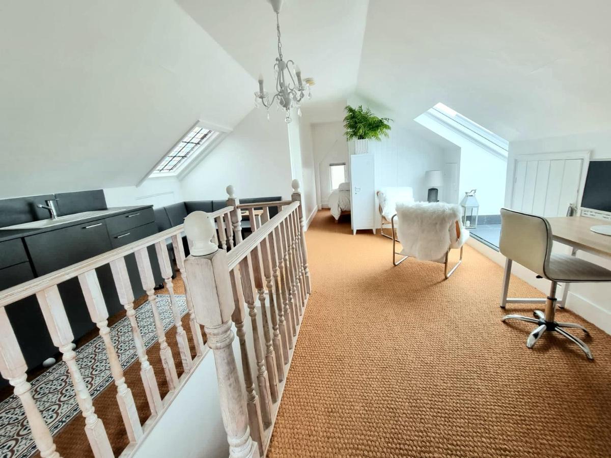 West Hill Retreat Seaview Balcony Chic Loft Studio & Free Parking Hastings Exterior photo